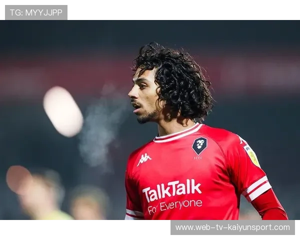 曼联压哨签约门兴左后卫卢卡·内茨,防线短板完成定向补强 曼联压哨签约门兴左后卫卢卡·内茨,防线短板完成定向补强