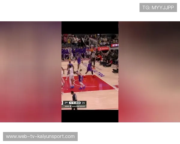 杜兰特背身翻身跳投命中,菲尼克斯稳稳拿分 杜兰特背身翻身跳投命中,菲尼克斯稳稳拿分